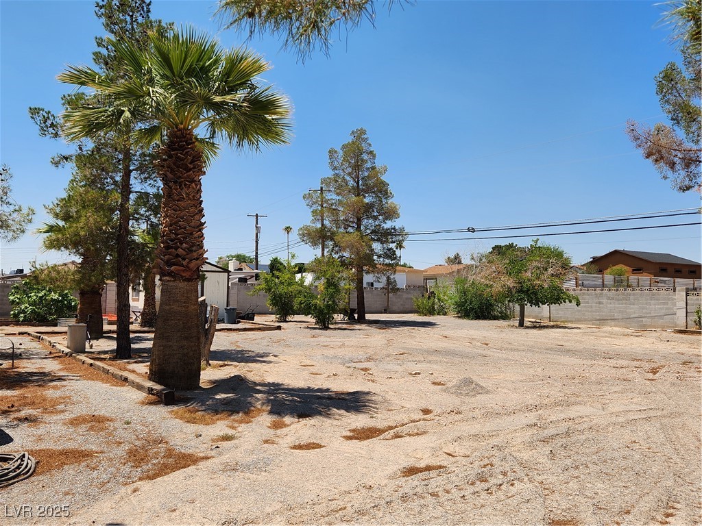 2645 South Lindell Road Las Vegas, NV 89146 - Photo 30 of 30 Plenty of space for your animals