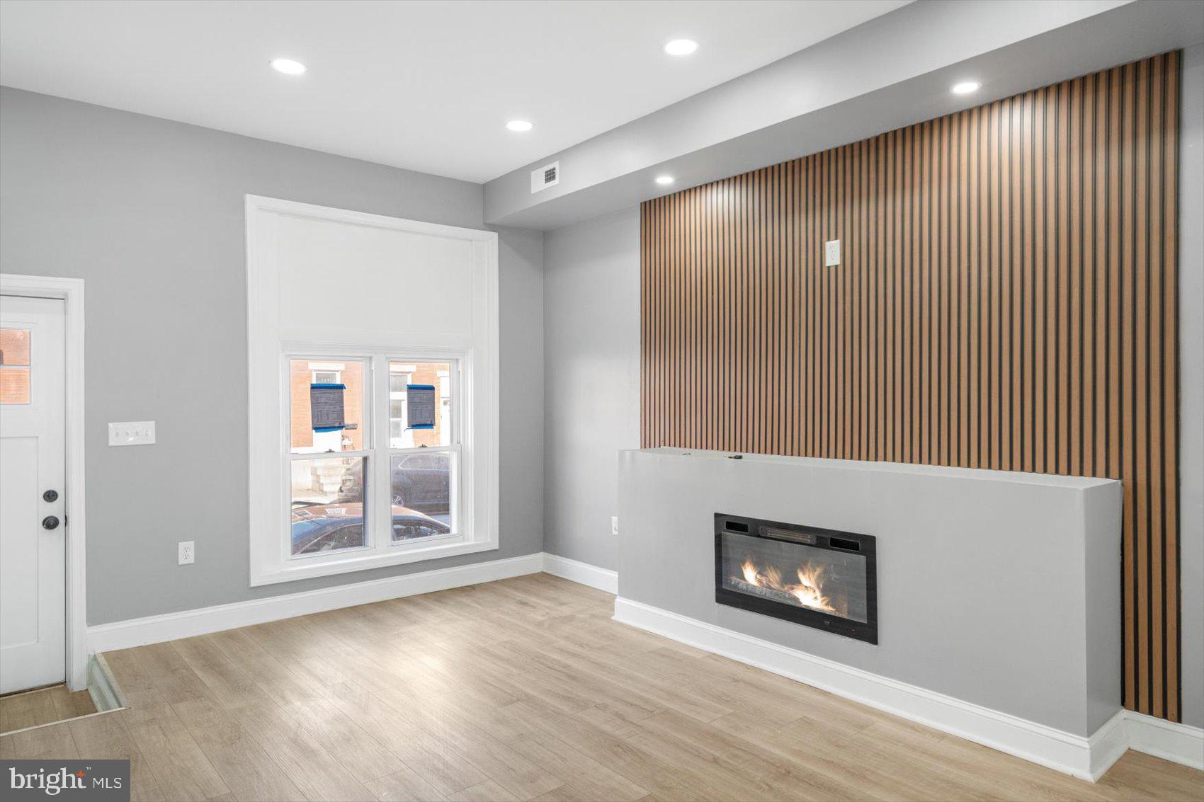 1651 Darley Avenue Baltimore, MD 21213 - Photo 2 of 30