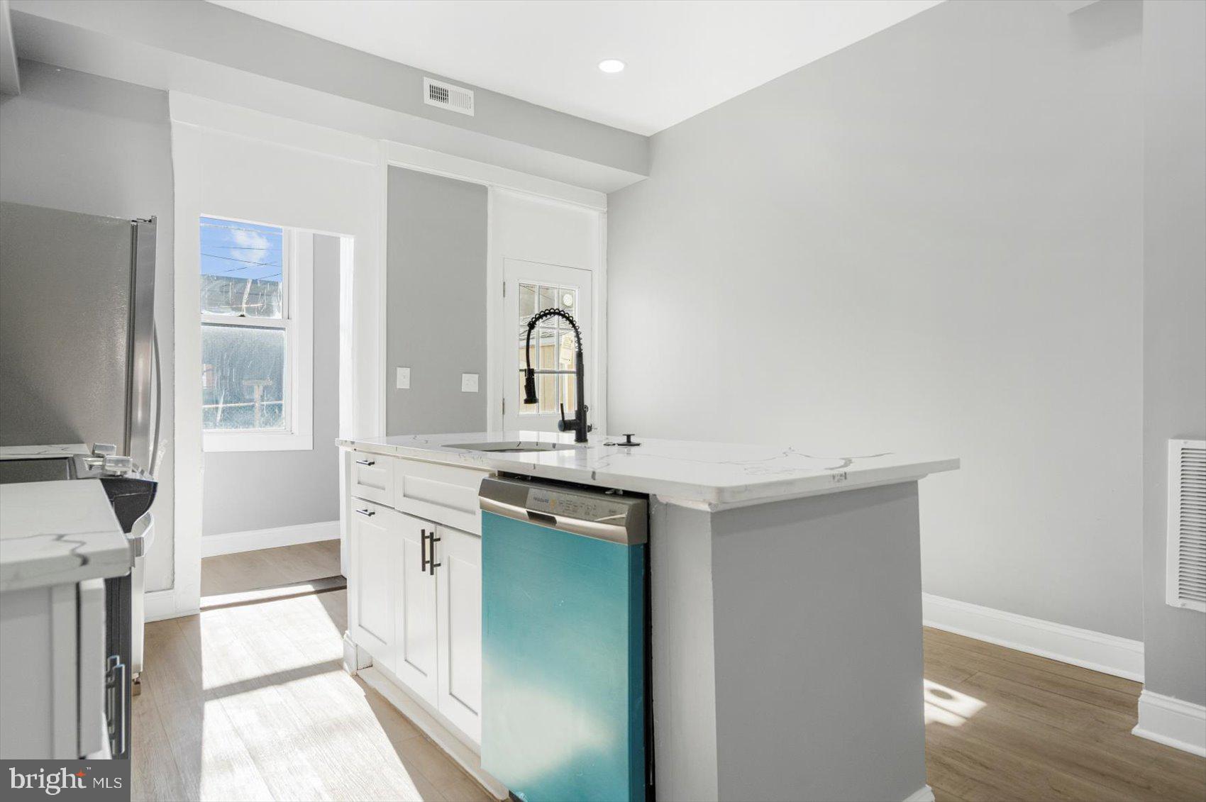 1651 Darley Avenue Baltimore, MD 21213 - Photo 7 of 30