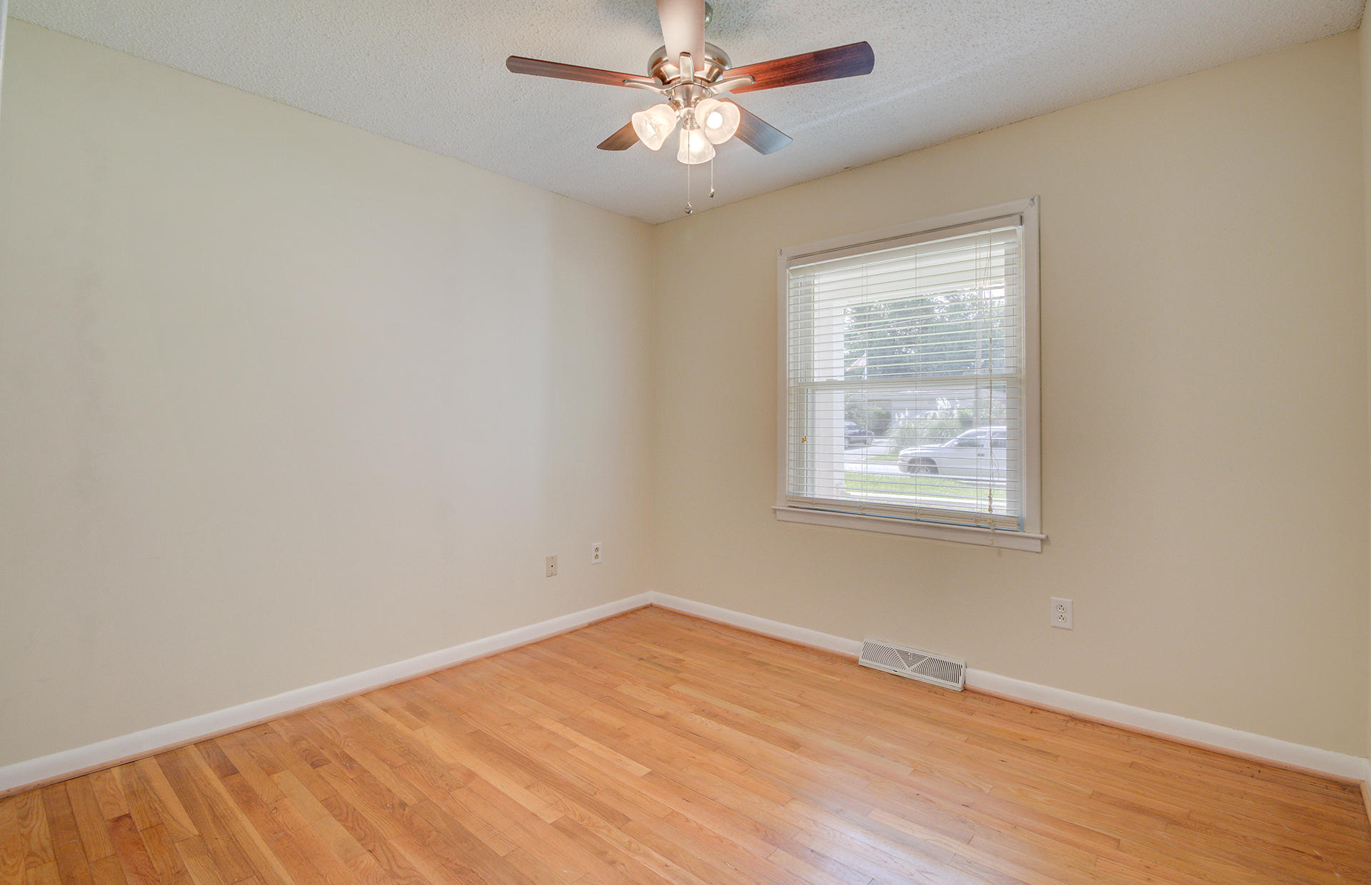 8530 Delhi Road North Charleston, SC 29406 - Photo 16 of 33 16
