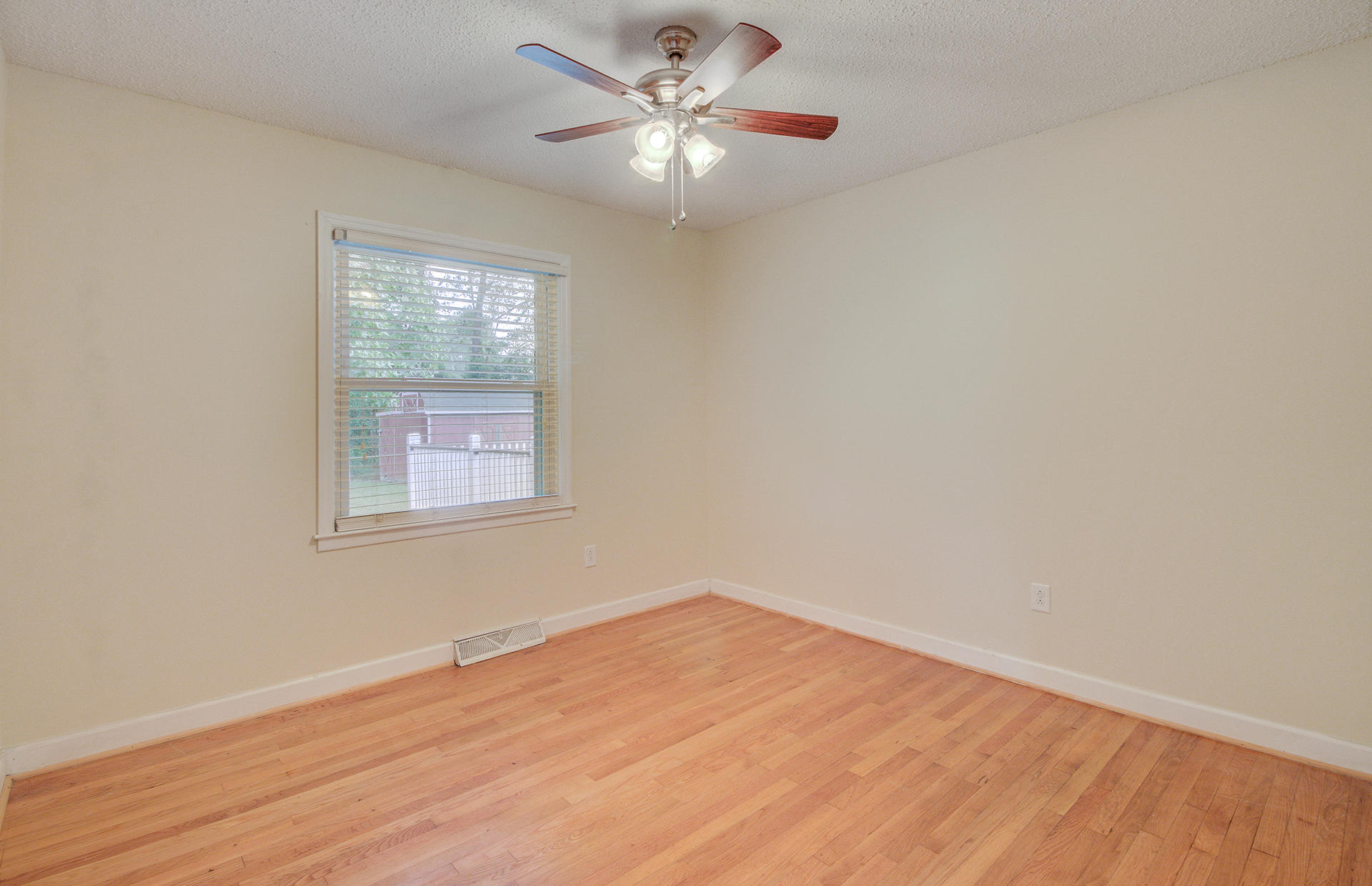 8530 Delhi Road North Charleston, SC 29406 - Photo 22 of 33 29