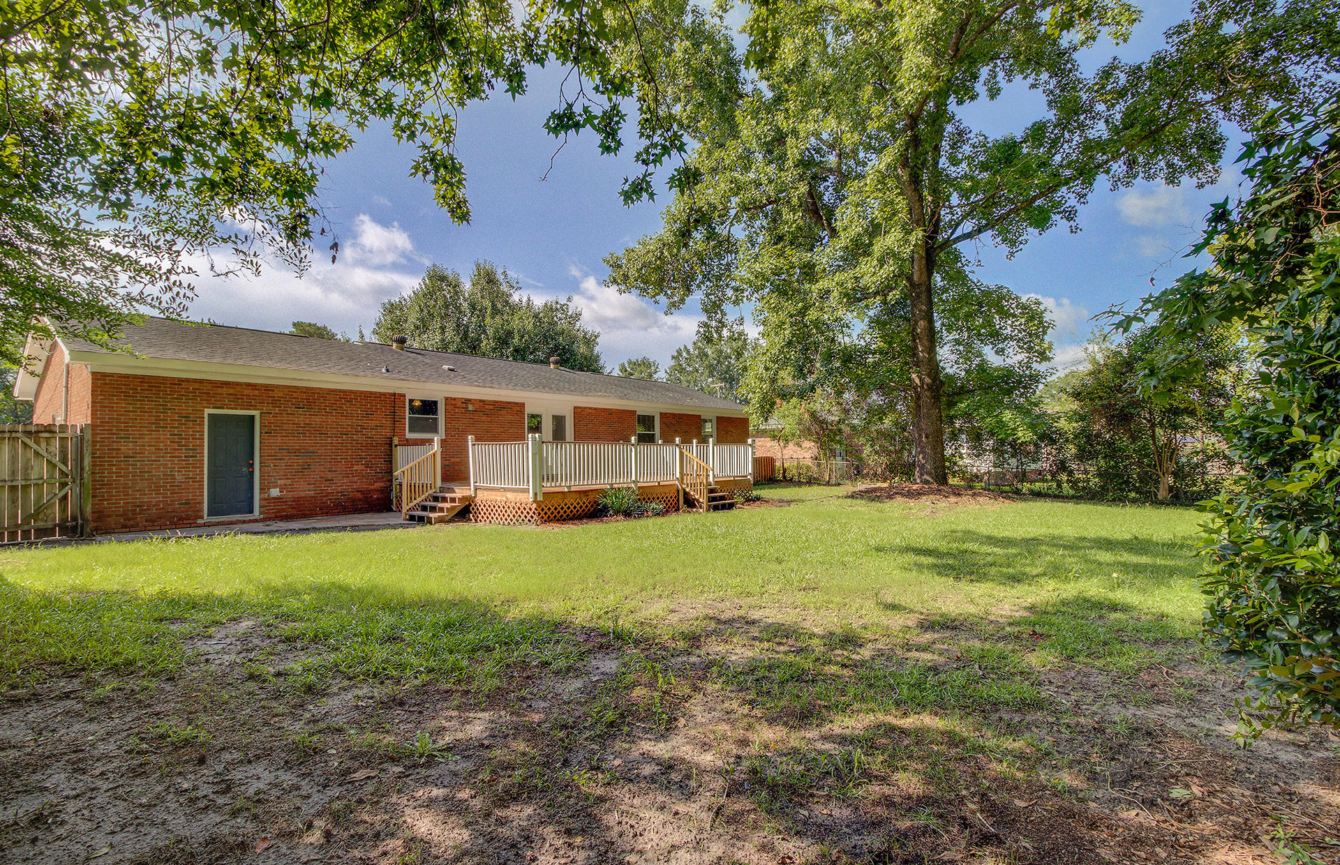 8530 Delhi Road North Charleston, SC 29406 - Photo 30 of 33 21