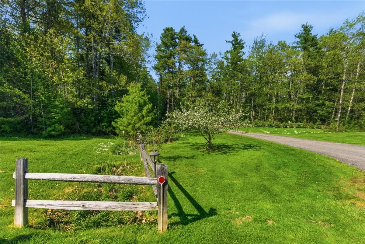 41 Murder Road Topsham, ME 04086 - Photo 5 of 59 35-DSC07642