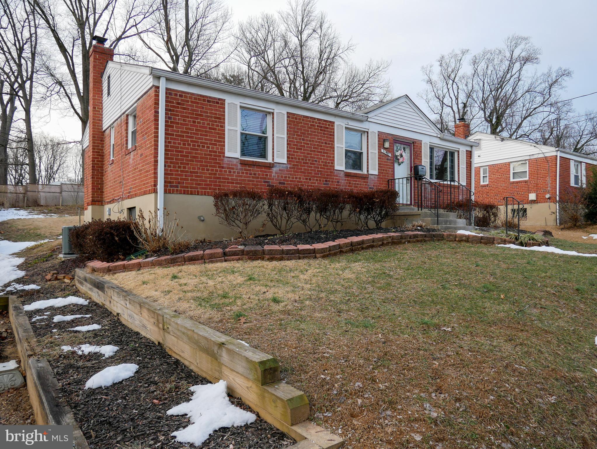 11902 Rocking Horse Road Rockville, MD 20852 - Photo 2 of 36 Gallery Image 2
