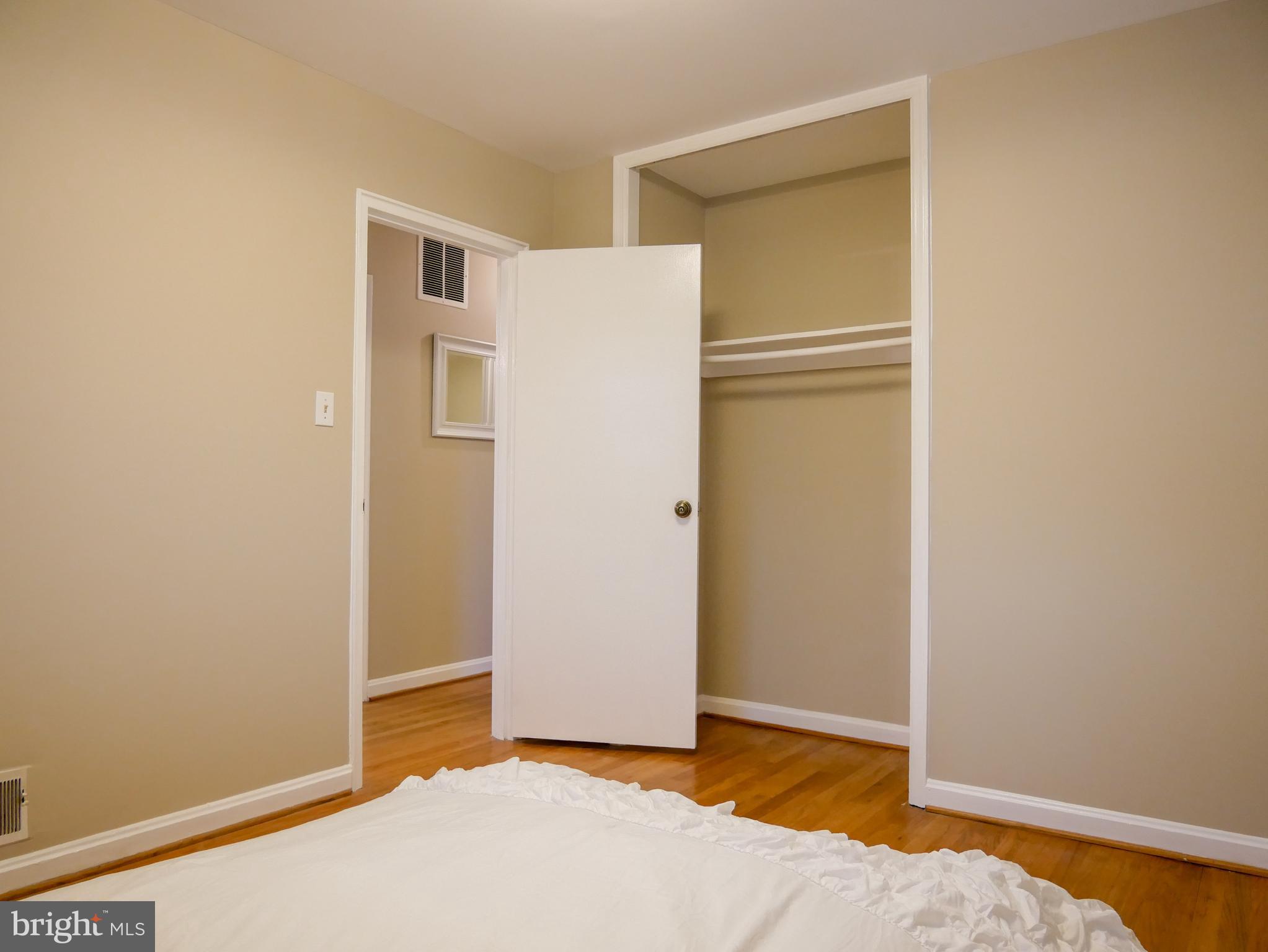 11902 Rocking Horse Road Rockville, MD 20852 - Photo 17 of 36 Gallery Image 17