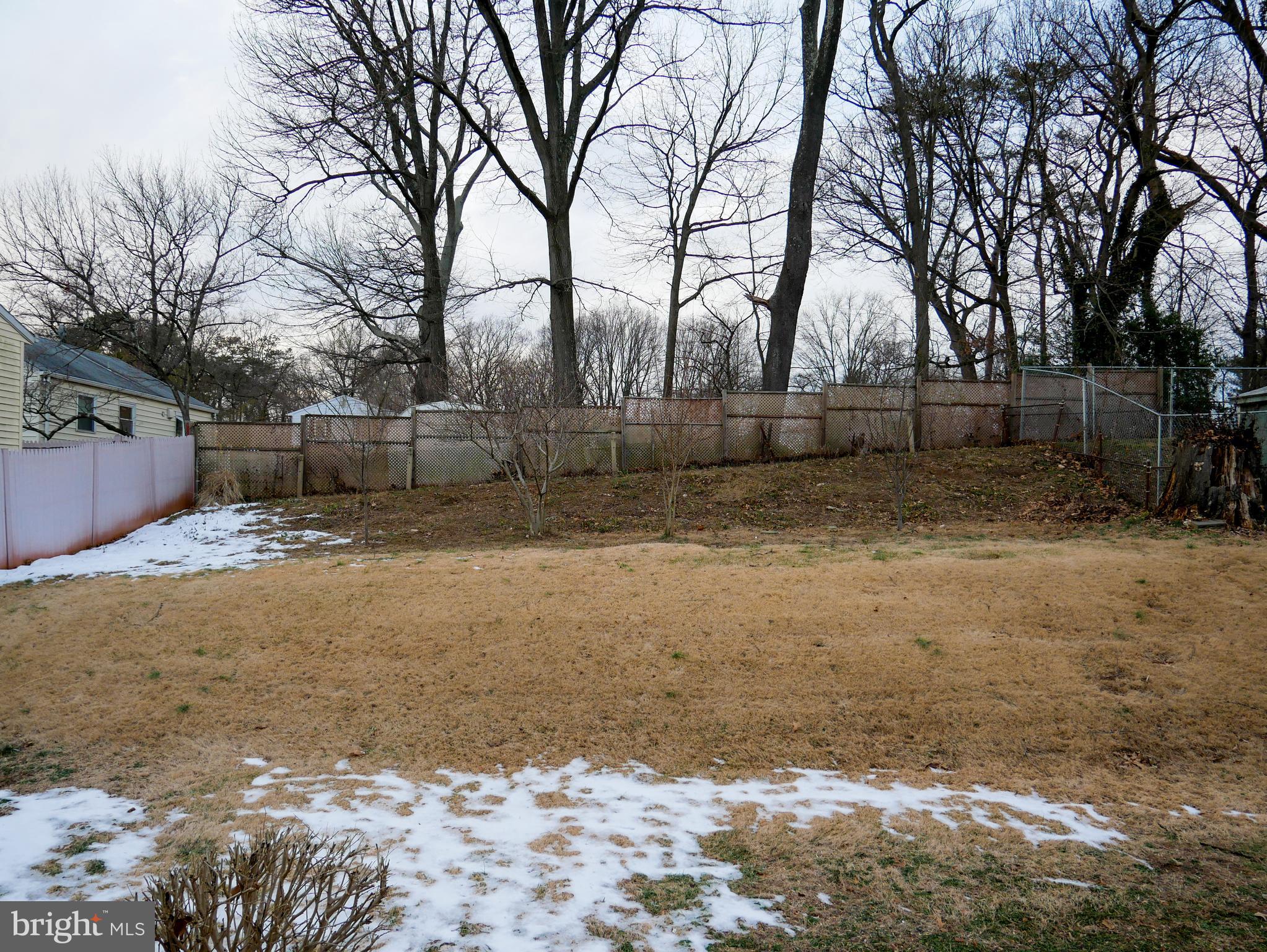 11902 Rocking Horse Road Rockville, MD 20852 - Photo 33 of 36 Gallery Image 33
