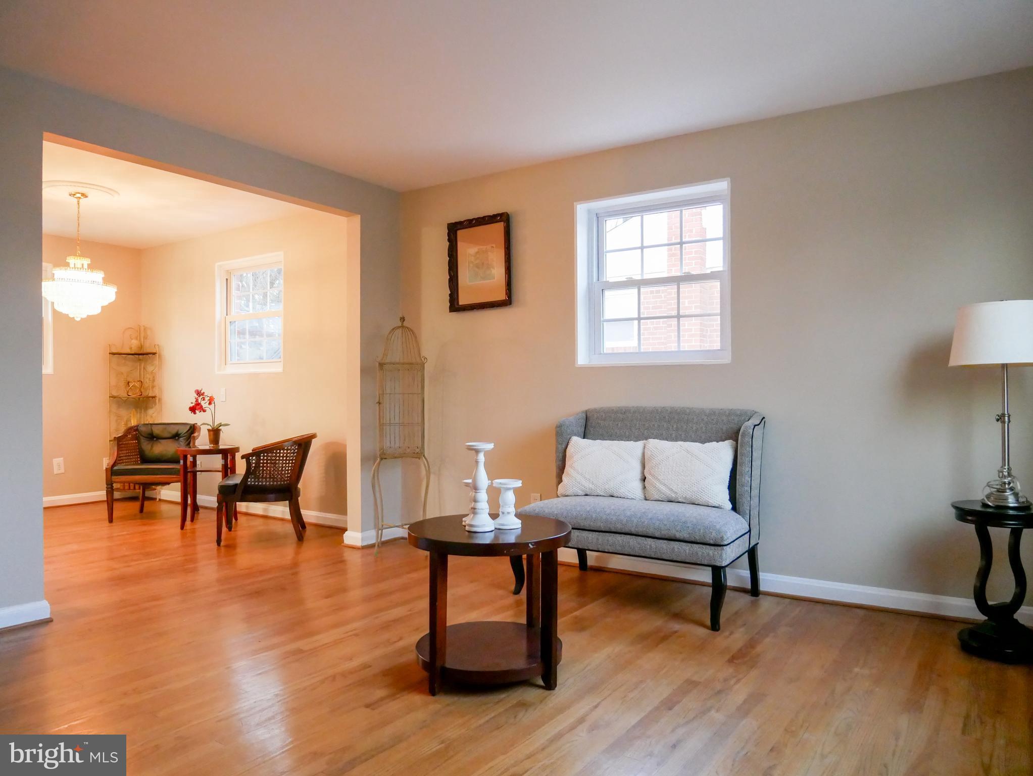 11902 Rocking Horse Road Rockville, MD 20852 - Photo 5 of 36 Gallery Image 5