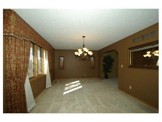 9679 Country Hills Road Roscoe, IL 61073 - Photo 3 of 10 Gallery Image 3