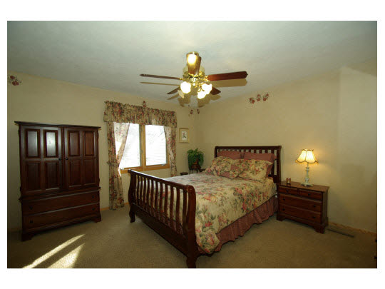 9679 Country Hills Road Roscoe, IL 61073 - Photo 6 of 10 Gallery Image 6