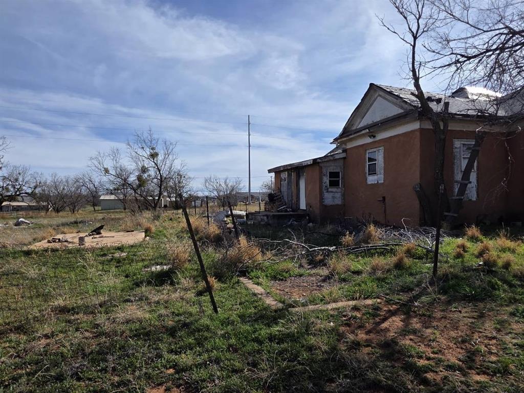 801 Haskell Street Sweetwater, TX 79556 - Photo 2 of 9 a house view with a backyard space