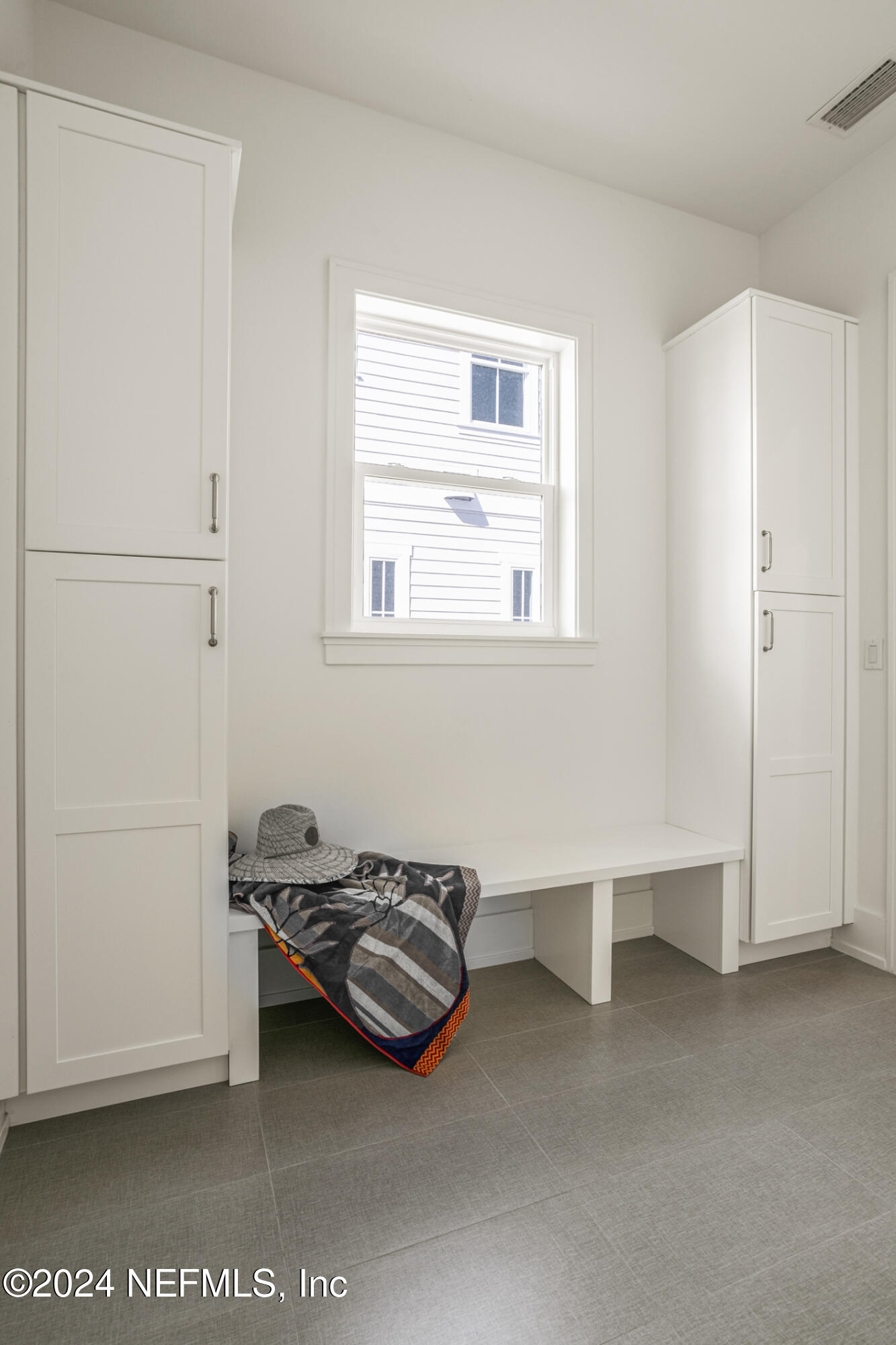 55 A Solana Road Ponte Vedra Beach, FL 32082 - Photo 11 of 42 entry/mudroom