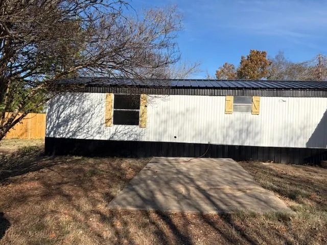 $1,250 | 110 County Road, Brookston, TX 75421
