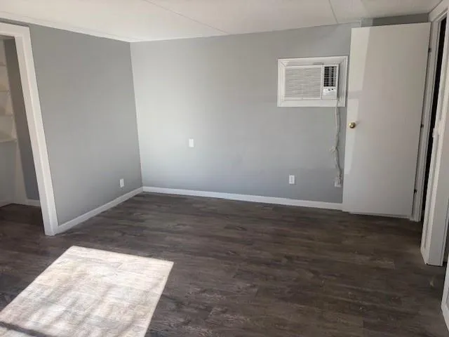 $1,250 | 110 County Road, Brookston, TX 75421