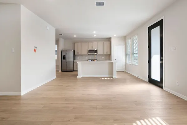 $2,100 | 116 Barret Drive, Liberty Hill, TX 78642