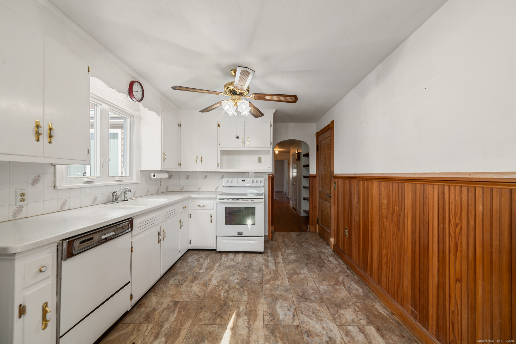 349 Amity Road Bethany, CT 06524 - Photo 11 of 21