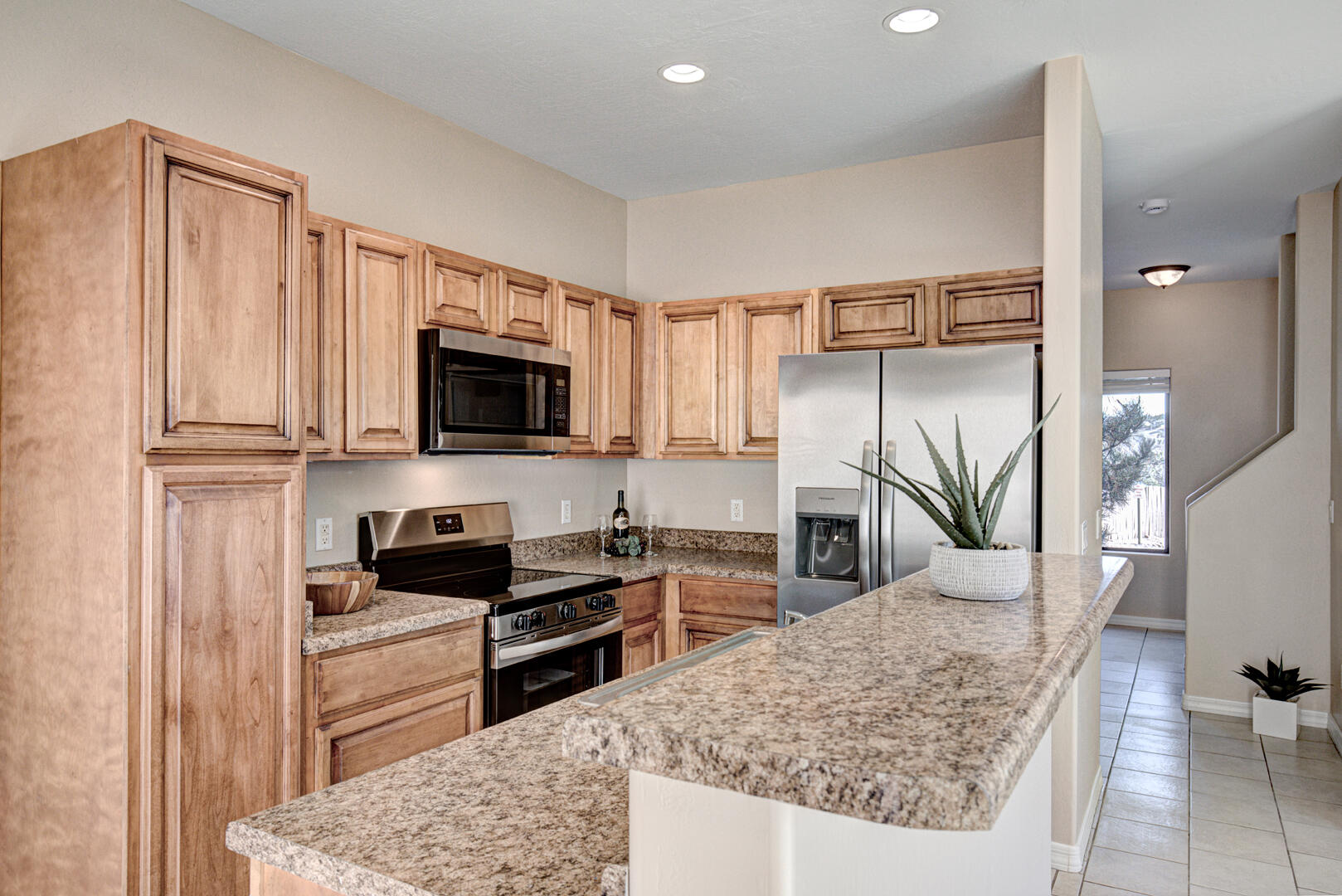 308 West Frontier Street, Unit G Payson, AZ 85541 - Photo 7 of 35 Kitchen and Dining area