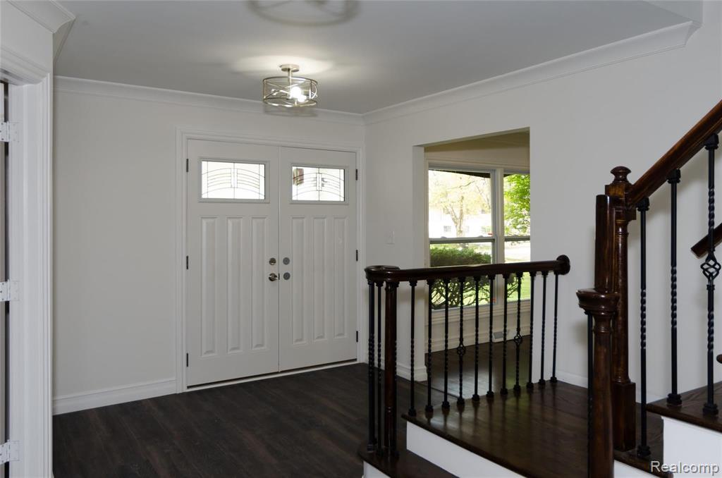 18151 Ramsgate Drive Lathrup Village, MI 48076 - Photo 12 of 47