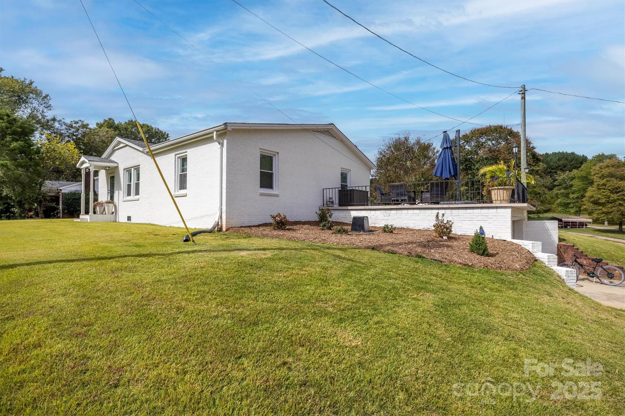 2625 20th St Lane Northeast Hickory, NC 28601 - Photo 4 of 31 a house view with swimming pool