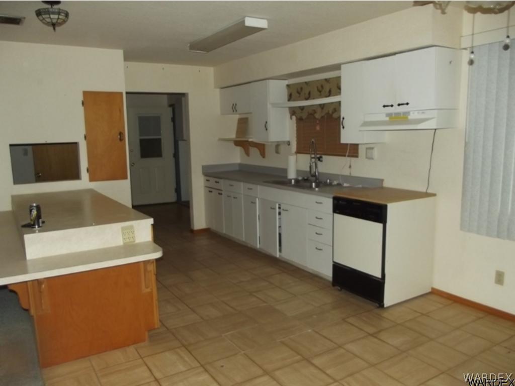 3469 Hope Road Golden Valley, AZ 86413 - Photo 3 of 15