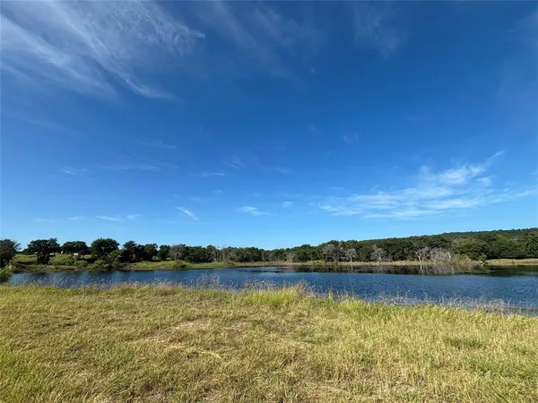 $2,055,000 | 5500 Glen Rose Highway, Rainbow, TX 76077
