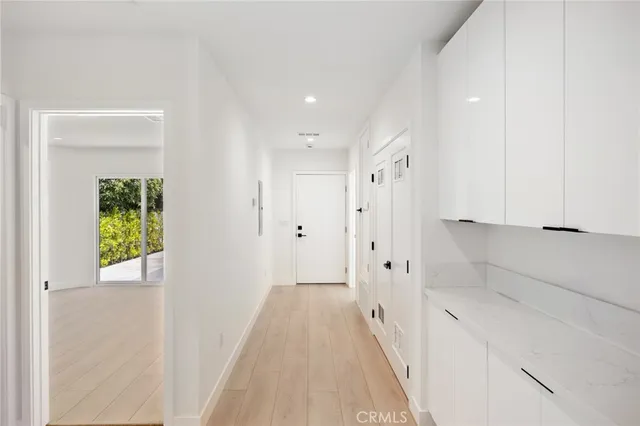 $2,349,000 | 914 North Catalina Street, Burbank, CA 91505