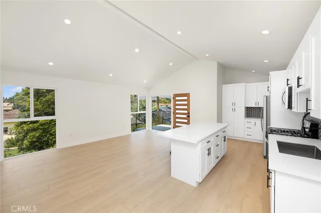 $2,349,000 | 914 North Catalina Street, Burbank, CA 91505