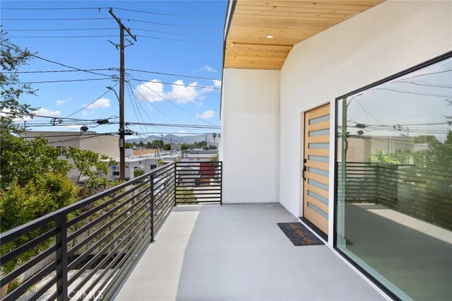 $2,349,000 | 914 North Catalina Street, Burbank, CA 91505