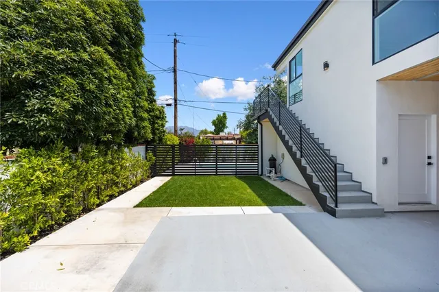 $2,349,000 | 914 North Catalina Street, Burbank, CA 91505
