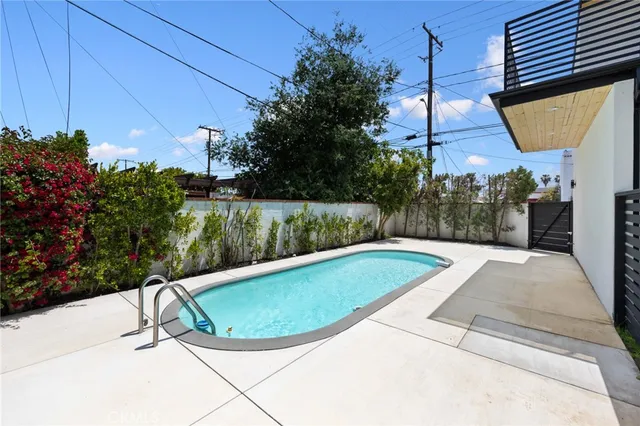 $2,349,000 | 914 North Catalina Street, Burbank, CA 91505