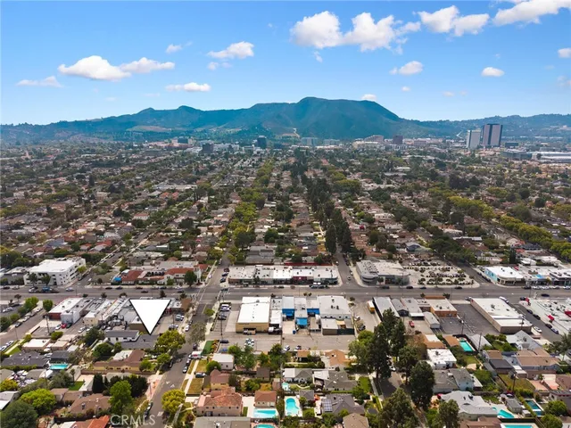 $2,349,000 | 914 North Catalina Street, Burbank, CA 91505