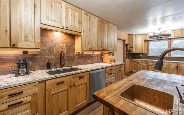 $525,000 | 807 County Road 6410, Salem, MO 65560