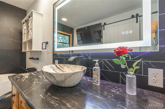 $525,000 | 807 County Road 6410, Salem, MO 65560