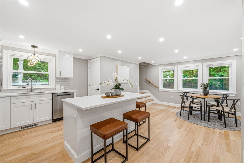 63 Russell Road Wellesley, MA 02482 - Photo 10 of 28 Gallery Image 10