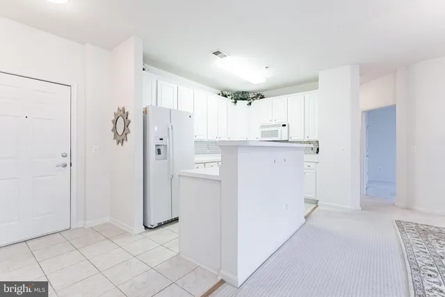 $474,888 | 11575 Cavalier Landing Court, Unit 301, Fairfax, VA 22030