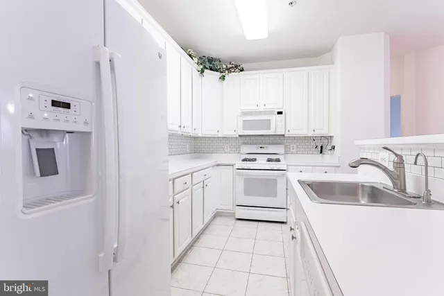 $474,888 | 11575 Cavalier Landing Court, Unit 301, Fairfax, VA 22030