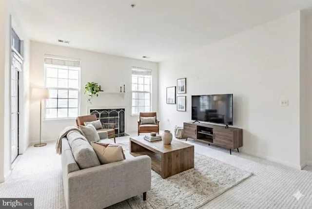 $474,888 | 11575 Cavalier Landing Court, Unit 301, Fairfax, VA 22030