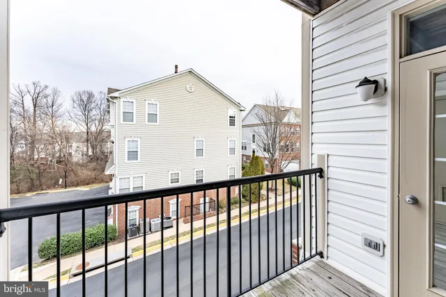 $474,888 | 11575 Cavalier Landing Court, Unit 301, Fairfax, VA 22030