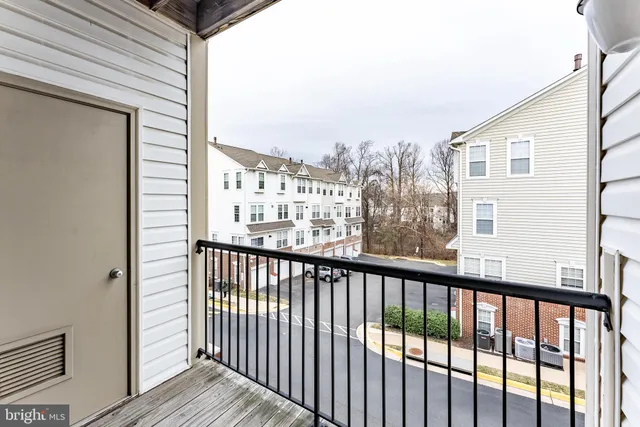 $474,888 | 11575 Cavalier Landing Court, Unit 301, Fairfax, VA 22030