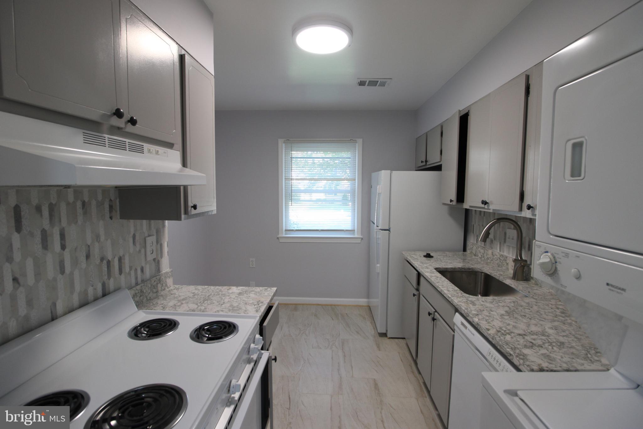 311 Rock Spring Drive Southwest Leesburg, VA 20175 - Photo 5 of 18
