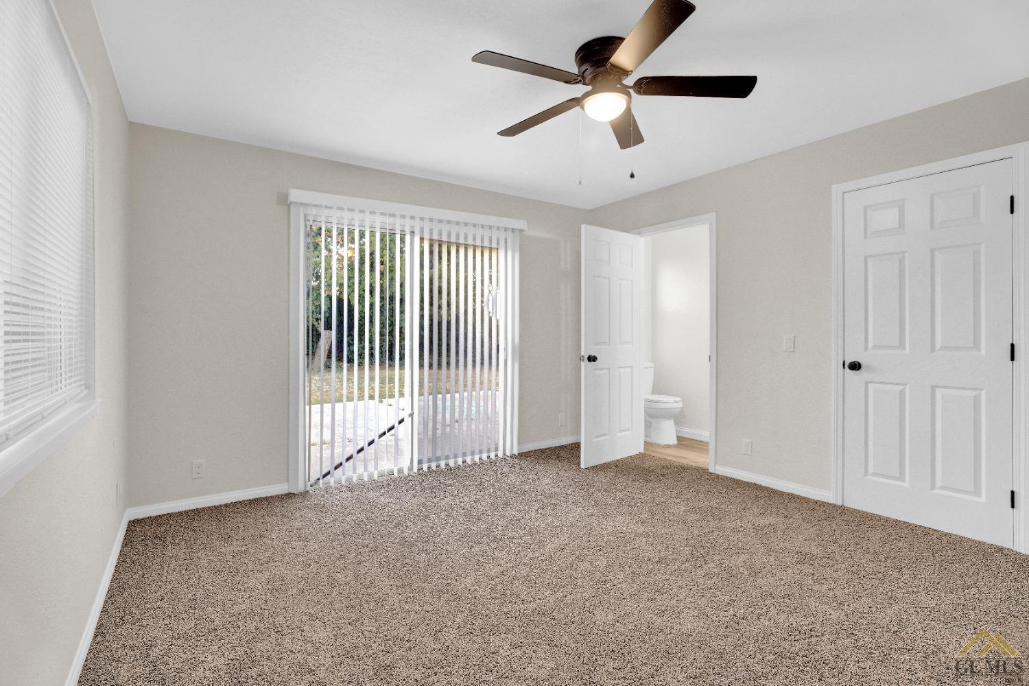 Undisclosed Address Bakersfield, CA 93304 - Photo 17 of 32 a view of empty room with ceiling fan