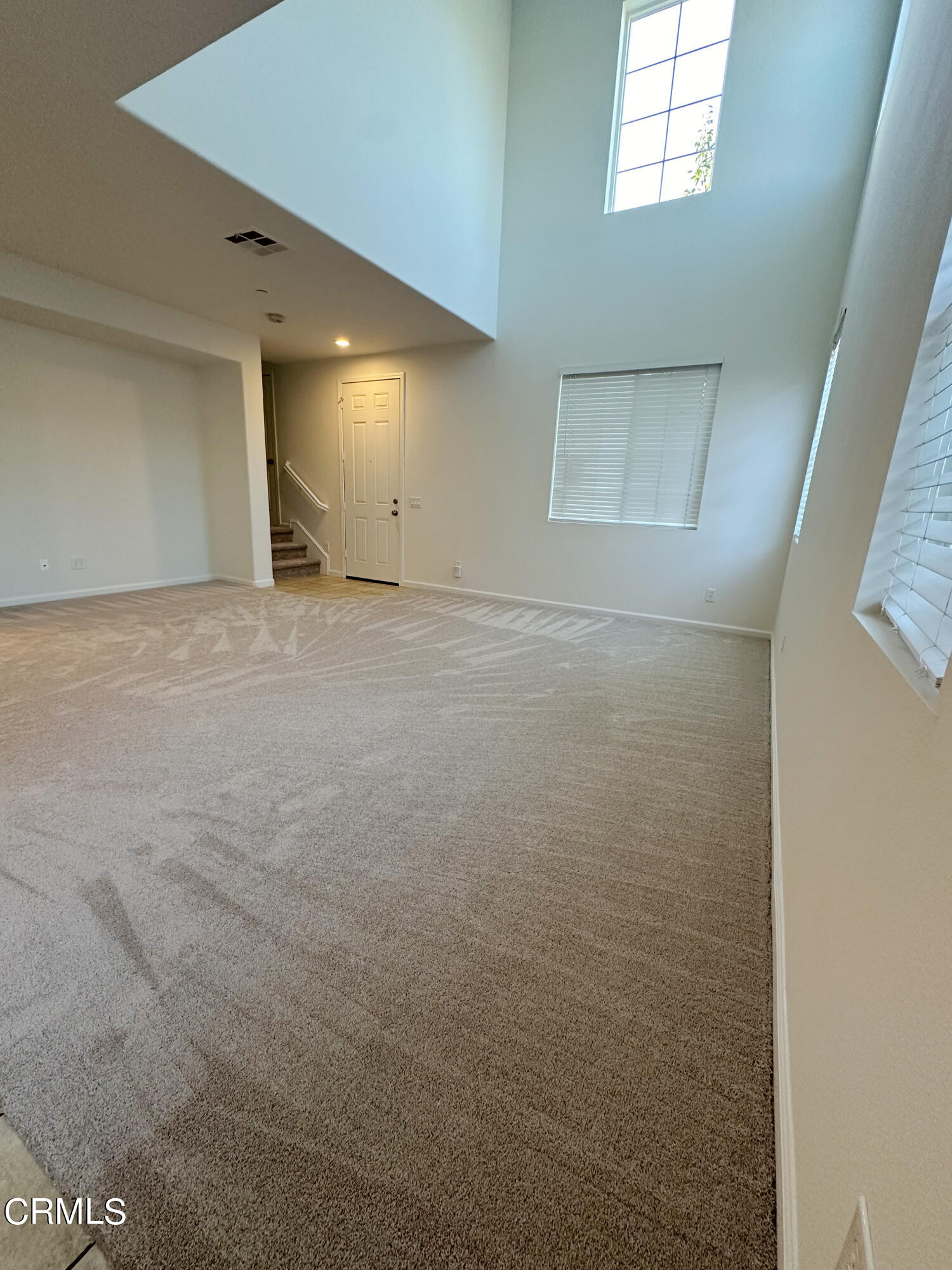 565 Southampton Place Oxnard, CA 93035 - Photo 13 of 28 IMG_3405