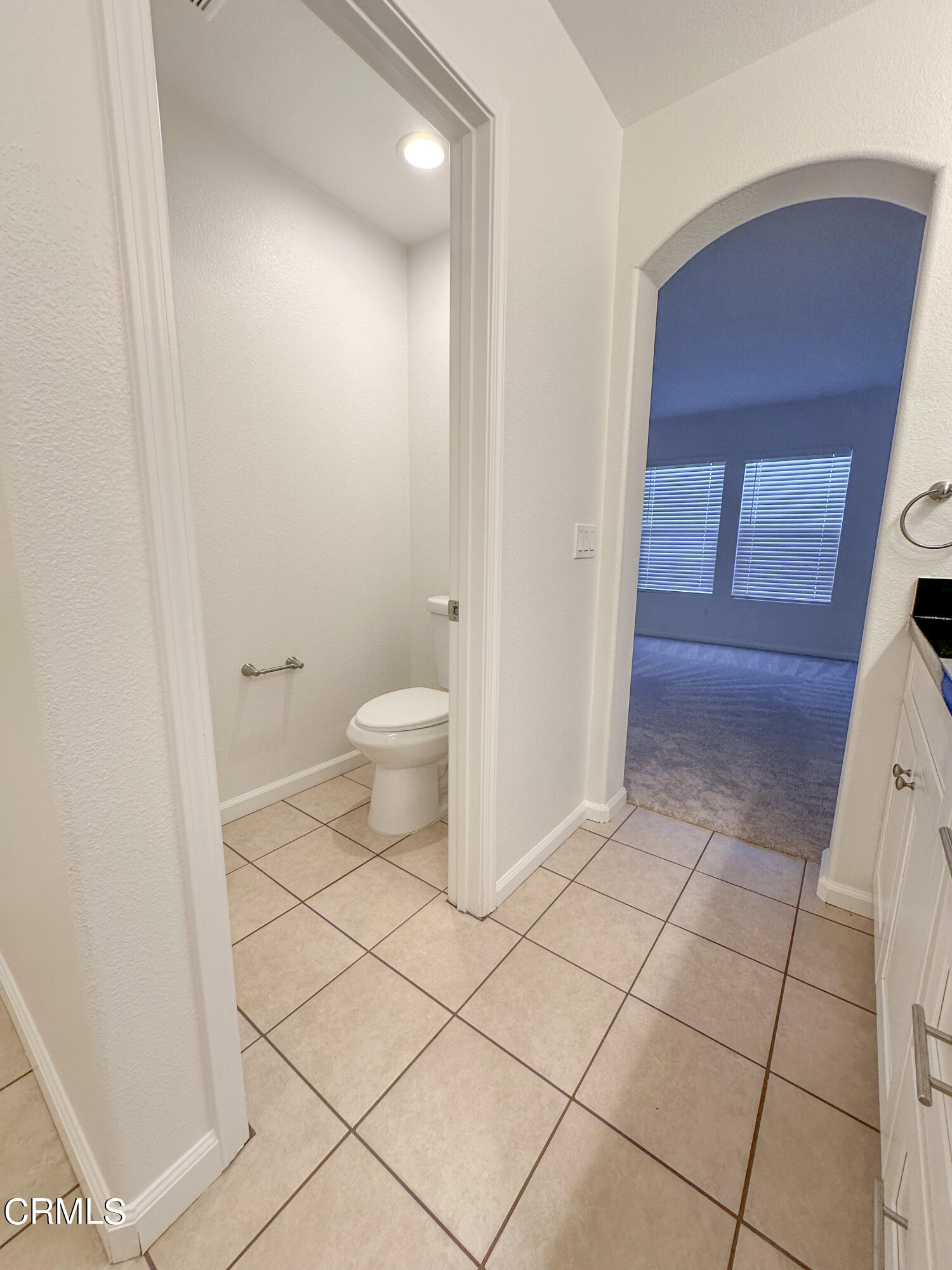 565 Southampton Place Oxnard, CA 93035 - Photo 18 of 28 IMG_3388