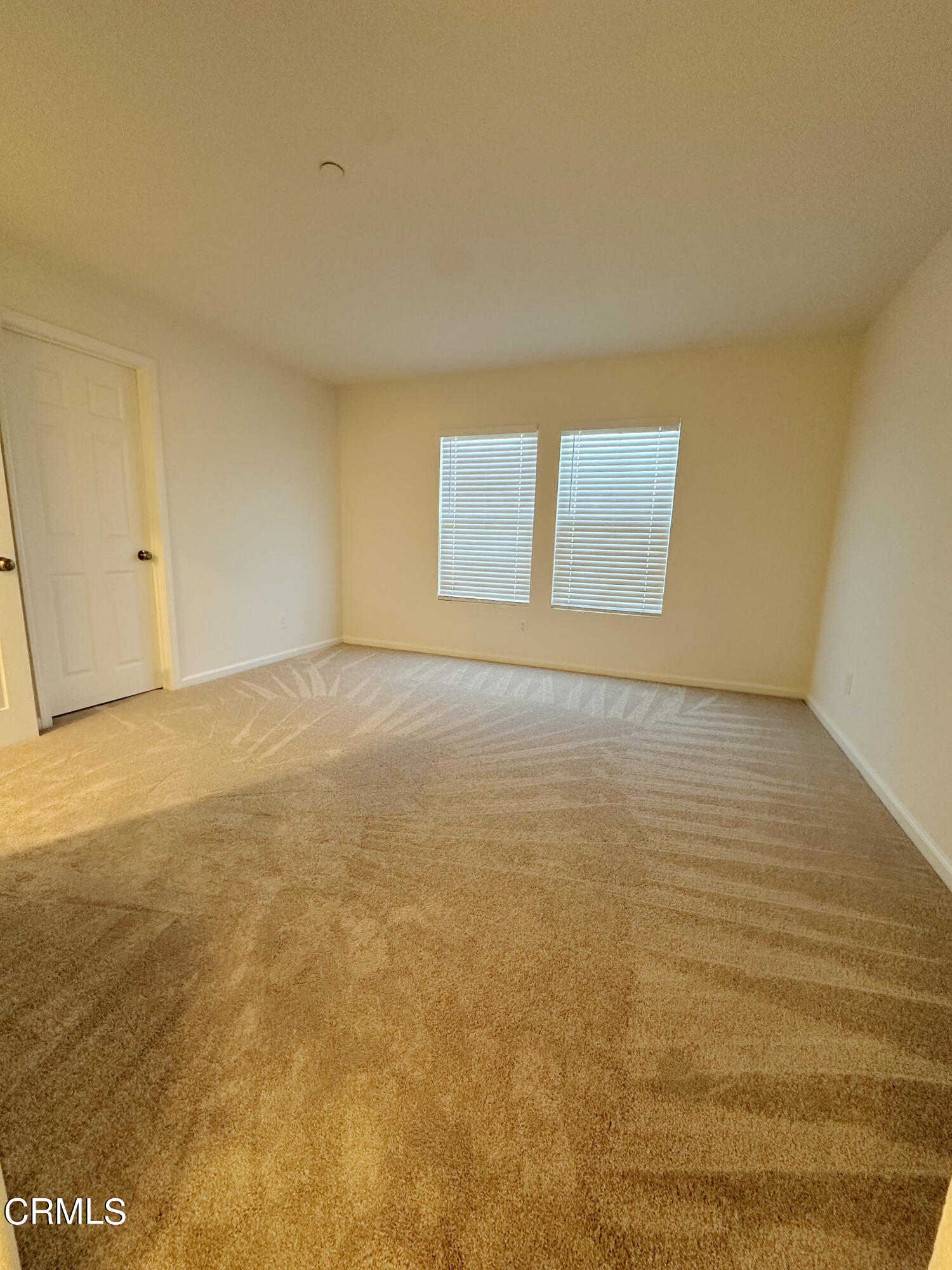 565 Southampton Place Oxnard, CA 93035 - Photo 19 of 28 IMG_3389