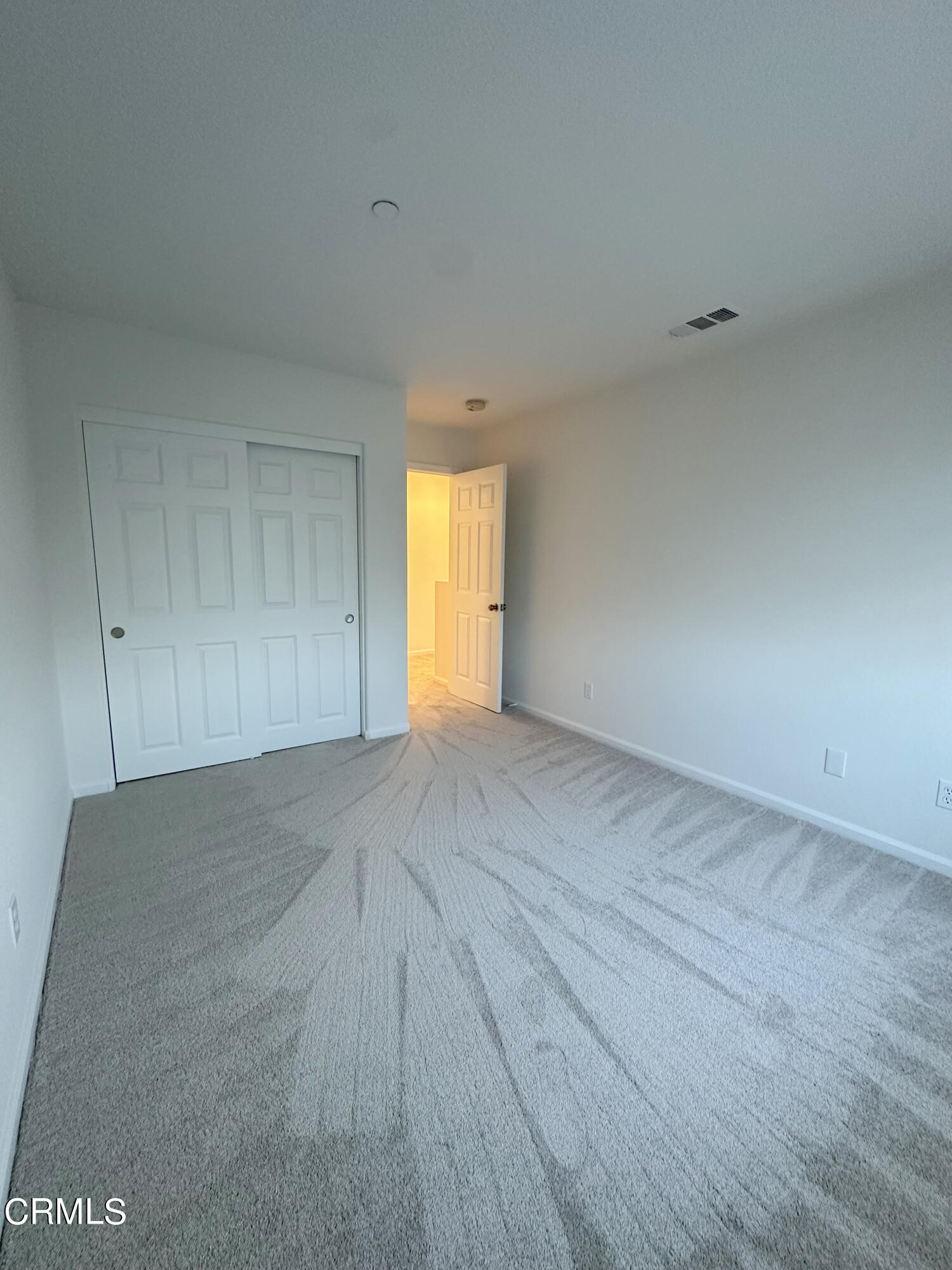 565 Southampton Place Oxnard, CA 93035 - Photo 22 of 28 IMG_3392