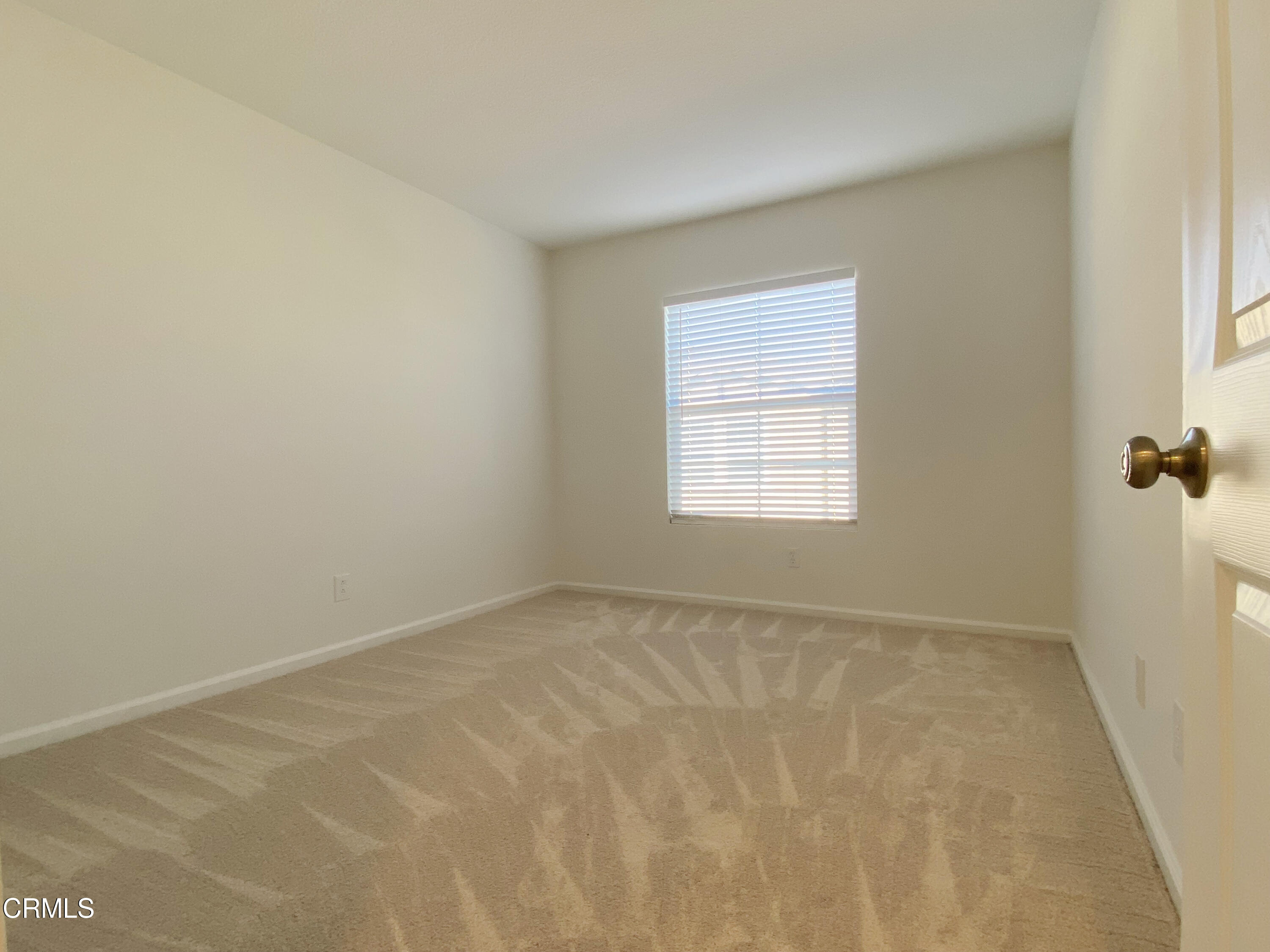 565 Southampton Place Oxnard, CA 93035 - Photo 24 of 28 IMG_5486