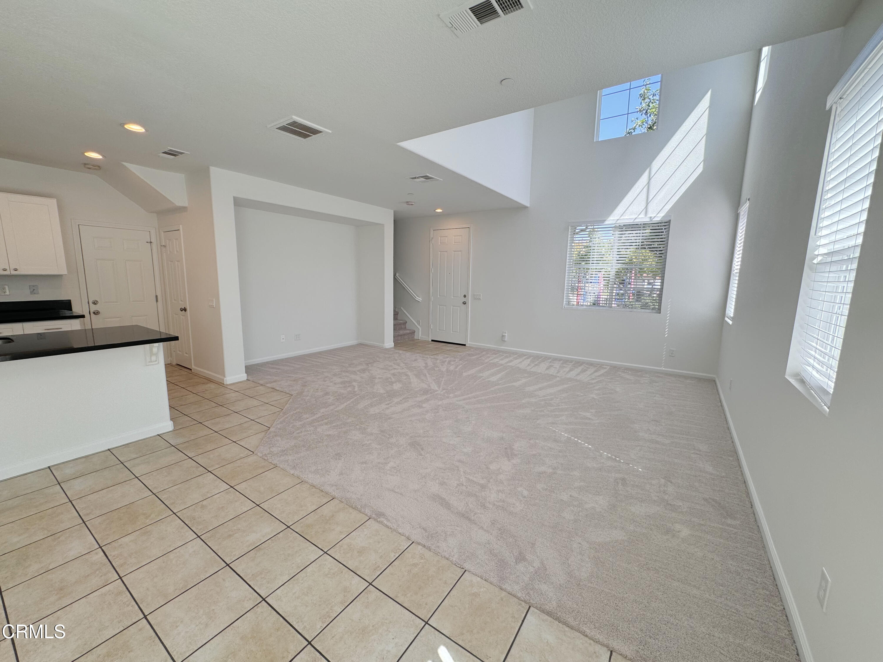 565 Southampton Place Oxnard, CA 93035 - Photo 7 of 28 IMG_1878