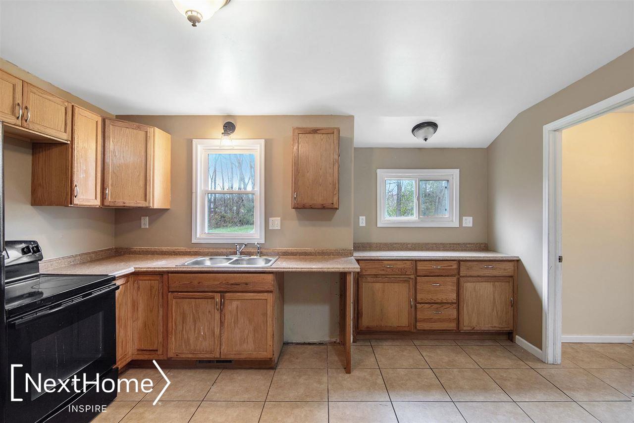6035 Deland Road Flushing, MI 48433 - Photo 5 of 28 50060966-4.JPG