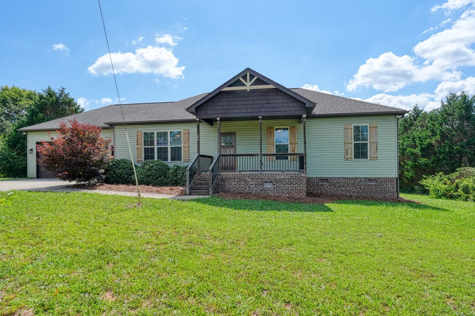 183 Pearson Street Moore, SC 29369 - Photo 1 of 30