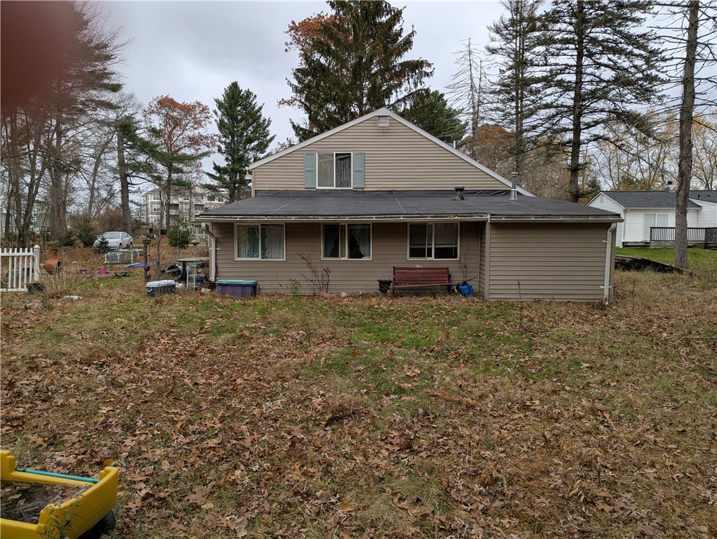 85 Hospital Road East Providence, RI 02915 - Photo 5 of 15