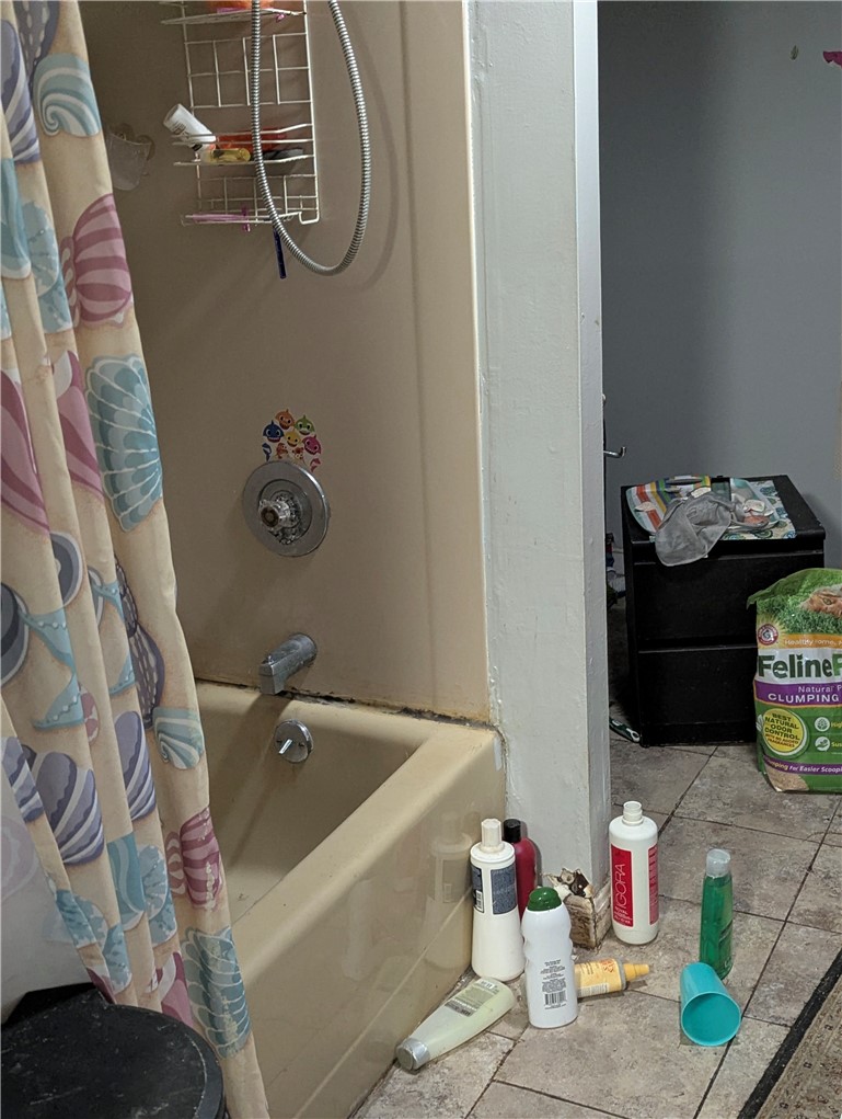 85 Hospital Road East Providence, RI 02915 - Photo 6 of 15